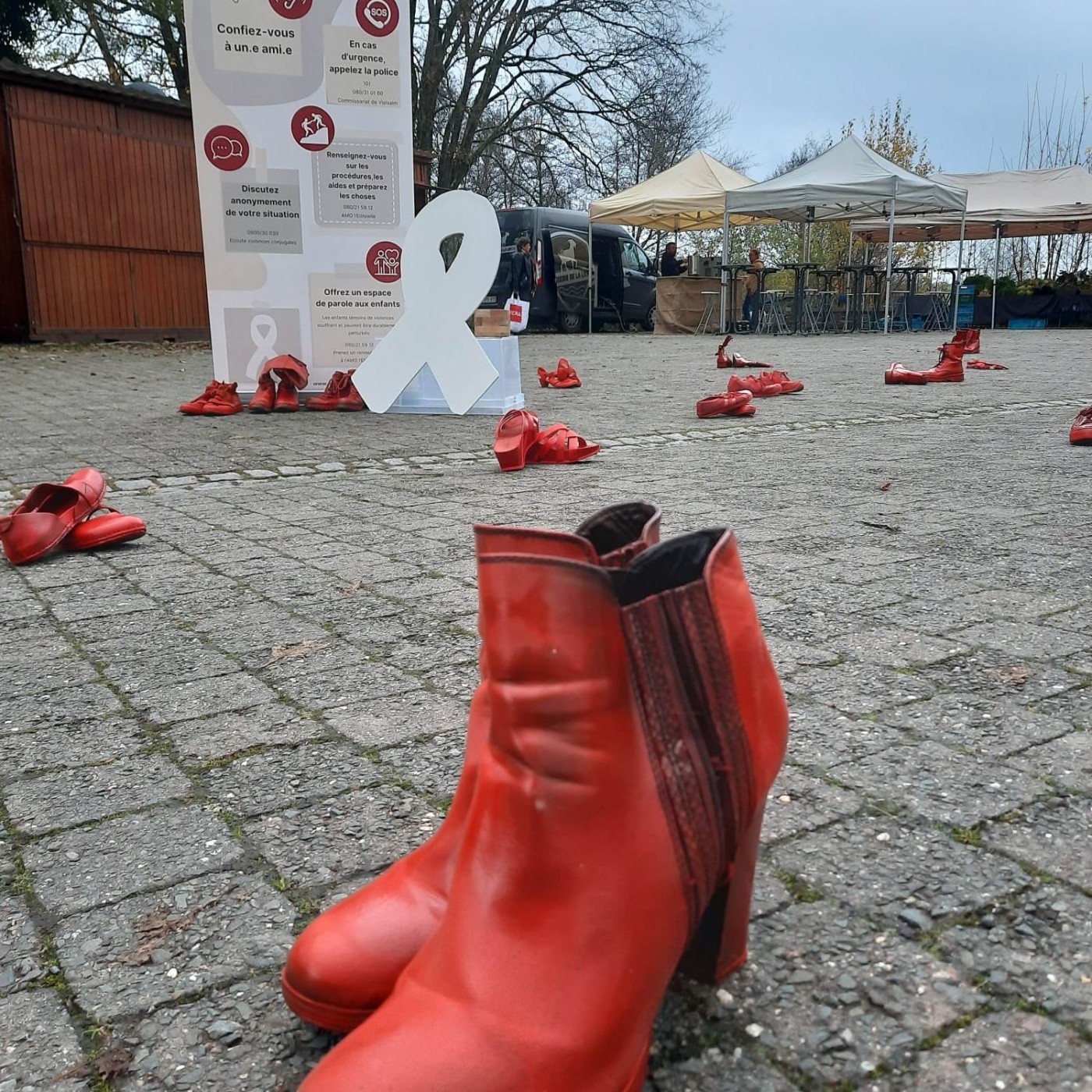 Ruban Blanc : Red Shoes par l'AMO L'Étincelle episode artwork